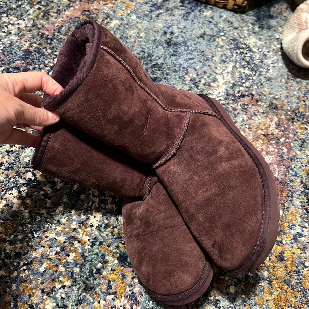 Uggs - image 1